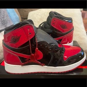 Patent leather Bred 1s size 6